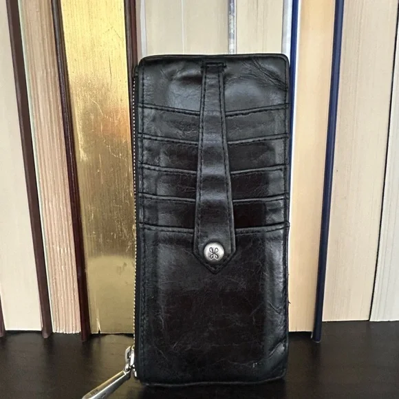 HOBO International - Linn slim Credit Card Wallet in Black Leather - Picture 2 of 9